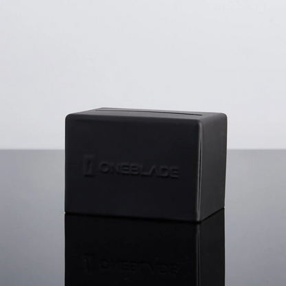 OneBlade ブレードリサイクルバンク｜マットブラックの専用ケース デザイン